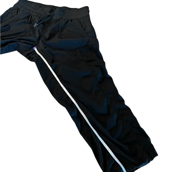 The North Face Women’s Black Athletic Capri Pants Size Small - Picture 6 of 11